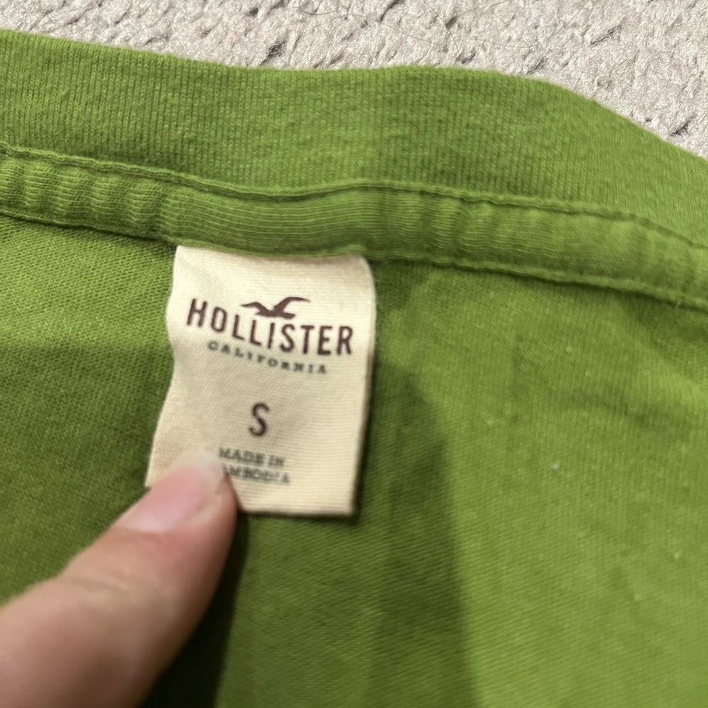 Hollister Olive Green Tee - Picture 2 of 2